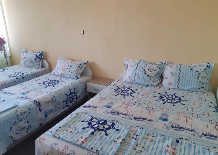 Kazlarov Πανσιόν *