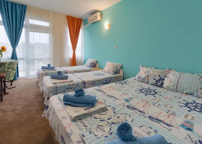 Kazlarov Πανσιόν Kiten (Burgas)