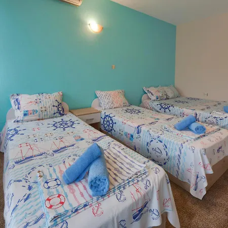 Kazlarov Guest house *