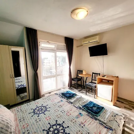 Kazlarov Pensjonat *