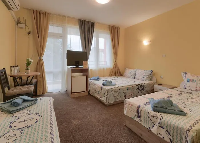 ゲストハウス Kazlarov *