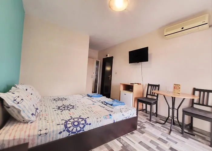 Kazlarov ゲストハウス *