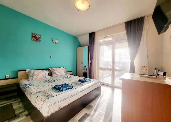 ゲストハウス Kazlarov *