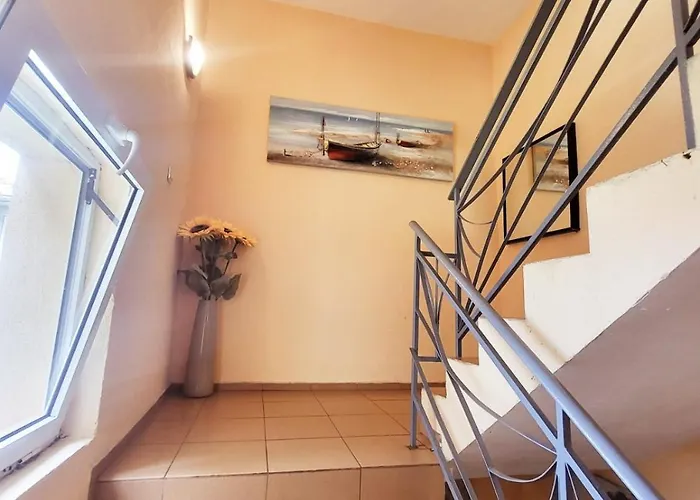 Kazlarov ゲストハウス *